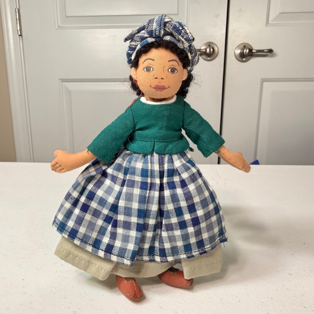 Colonial Williamsburg Vintage 1998 Rag Doll Historical Cloth Toy Gingham 6"